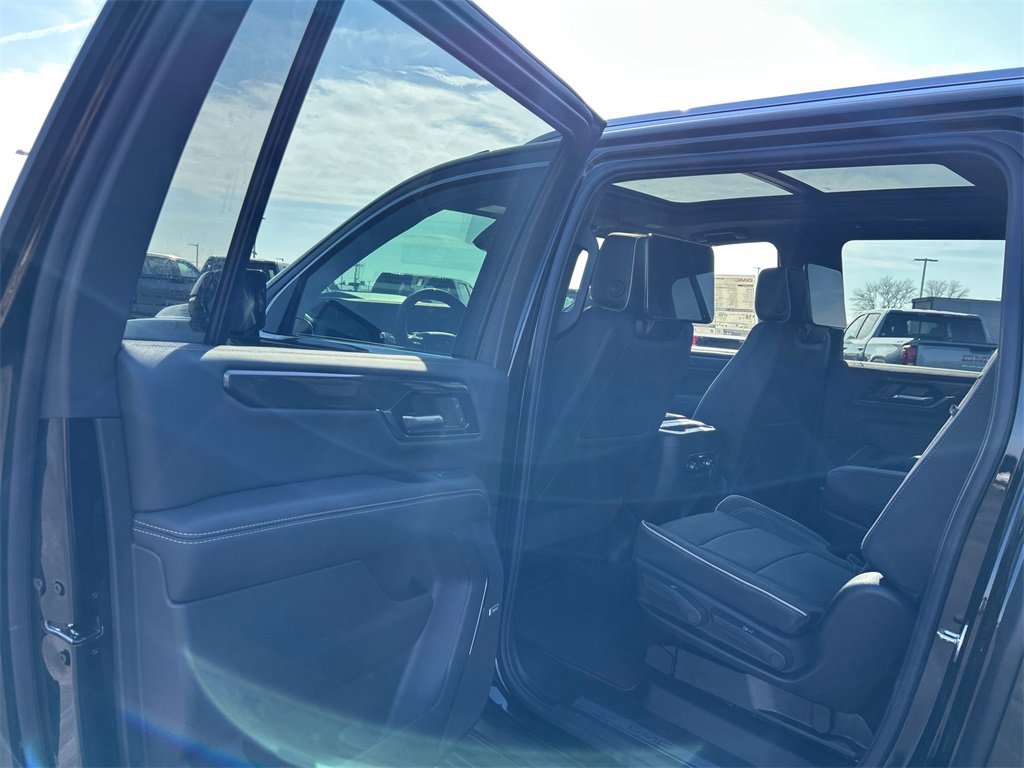2026 GMC YUKON XL - Image 32