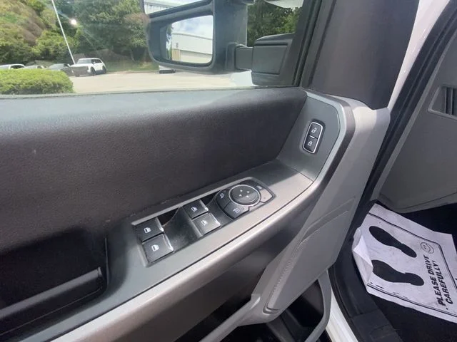 Used 2025 White Ford XLT image 13