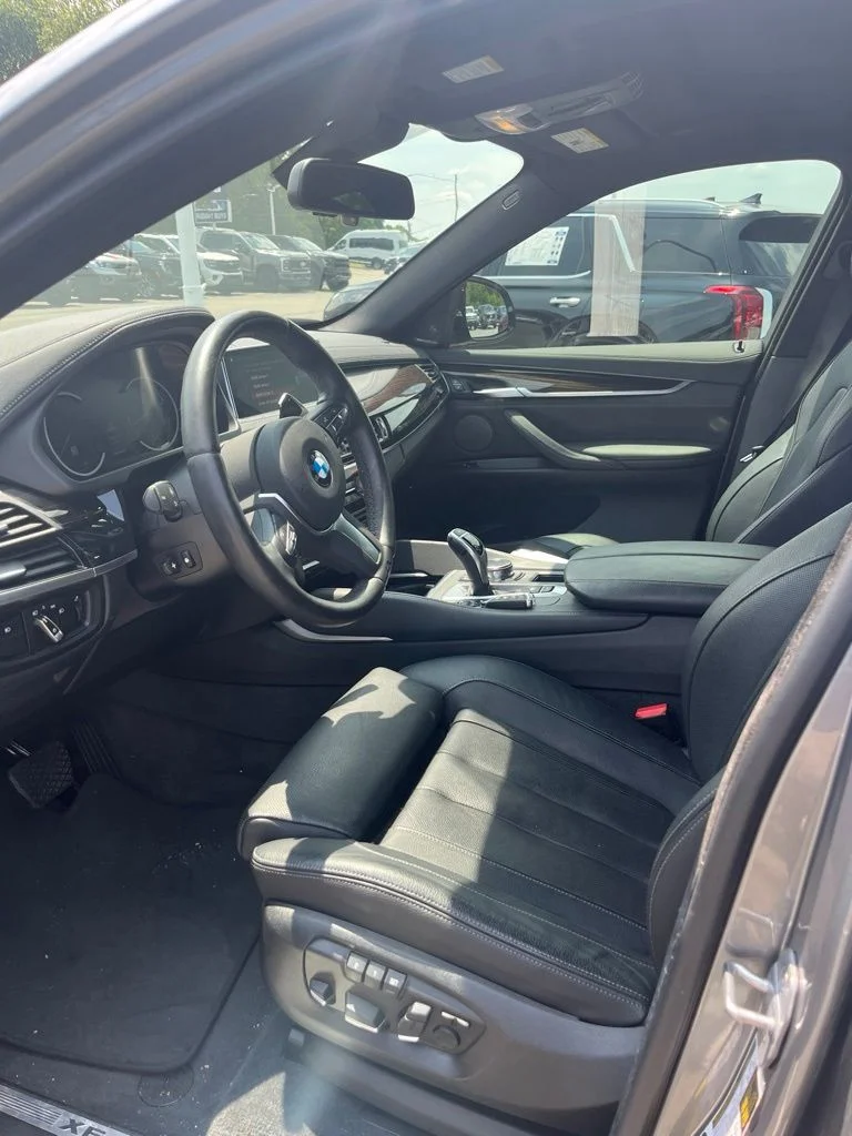 Used 2019 Gray BMW xDrive35i image 4