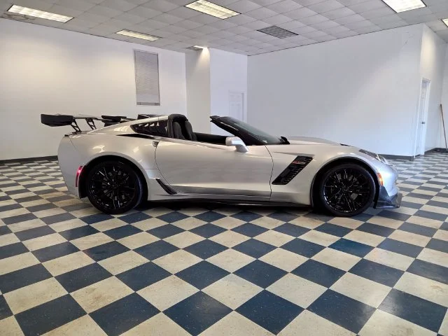 Used 2016 BLADE SILVER METALLIC Chevrolet Z06 1LZ image 9