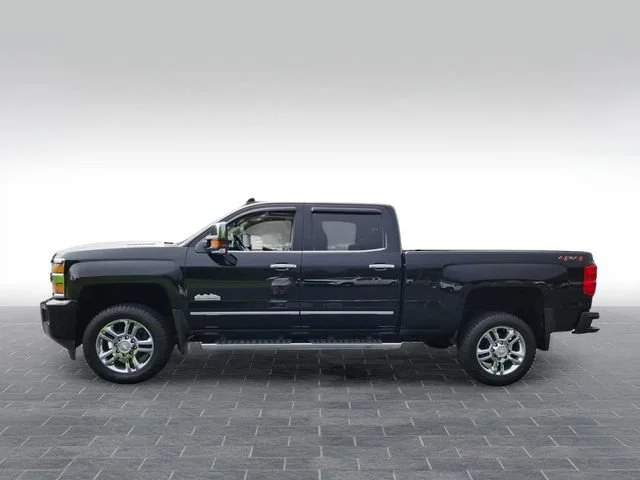 Used 2019 BLACK Chevrolet High Country image 4