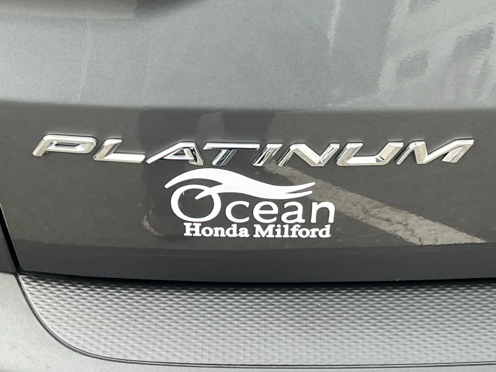 Used 2024 Carbonized Gray Metallic Ford Platinum image 28
