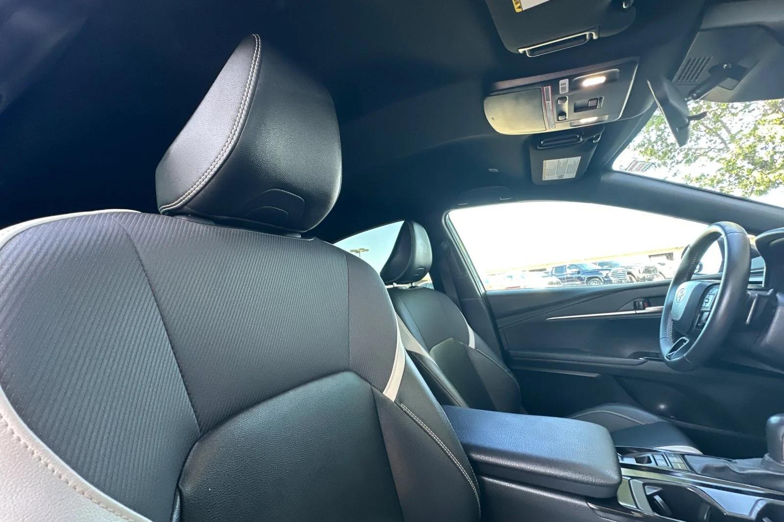 Certified Used 2025  Toyota SE image 15