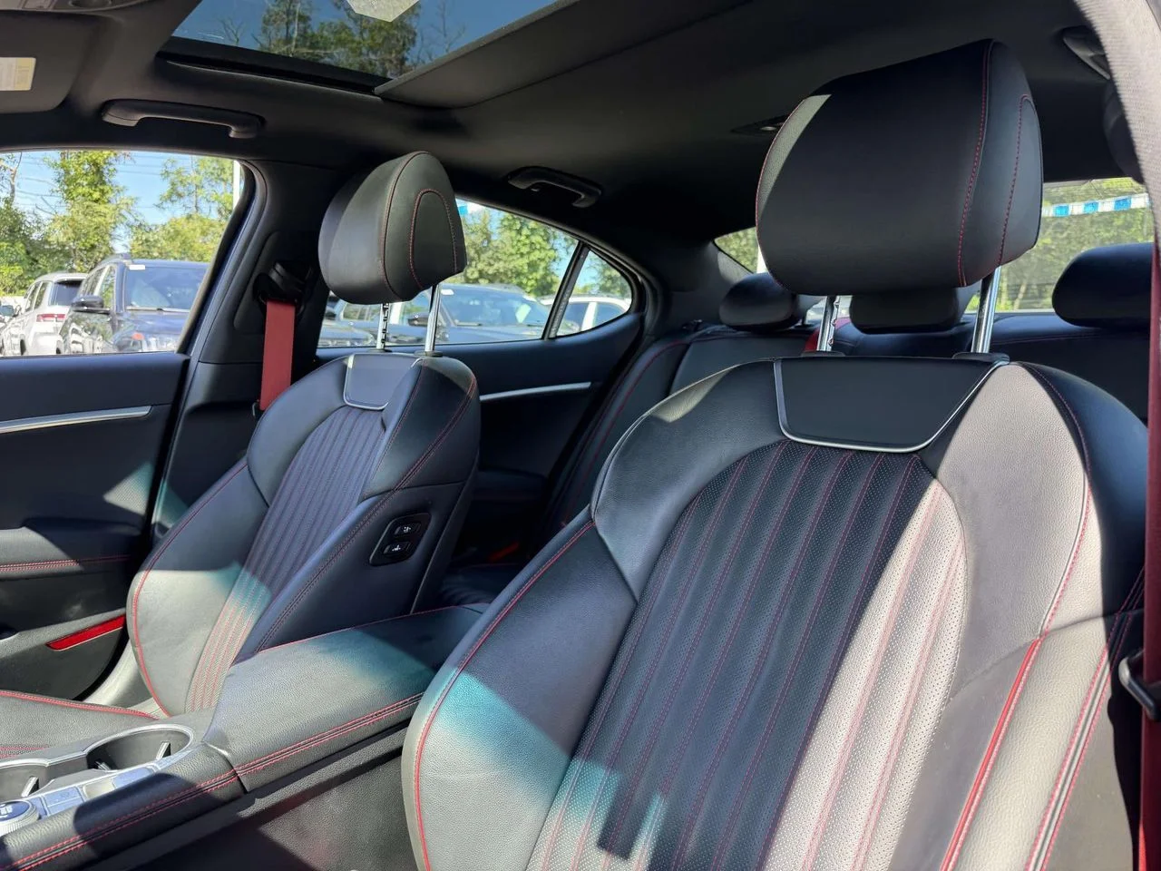 Used 2022 Adriatic Blue Genesis 3.3T AWD image 16