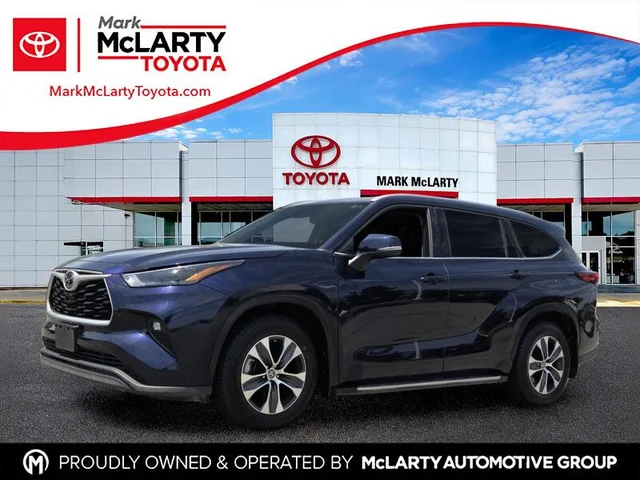 2022 TOYOTA HIGHLANDER XLE FWD