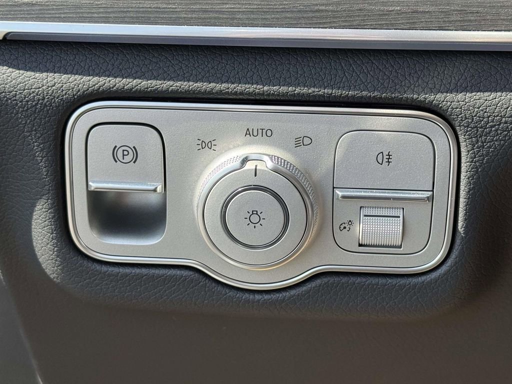 New 2026 Black Mercedes-Benz GLS 450 image 19