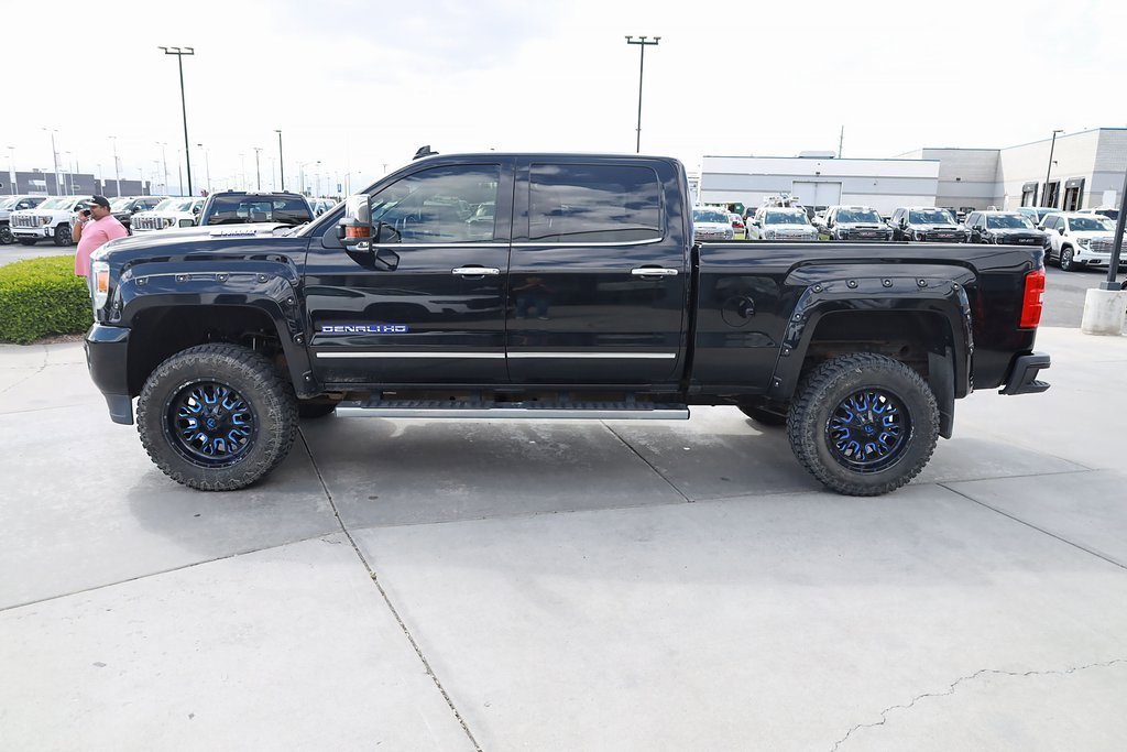 2019 Gmc Sierra HD Denali photo 3
