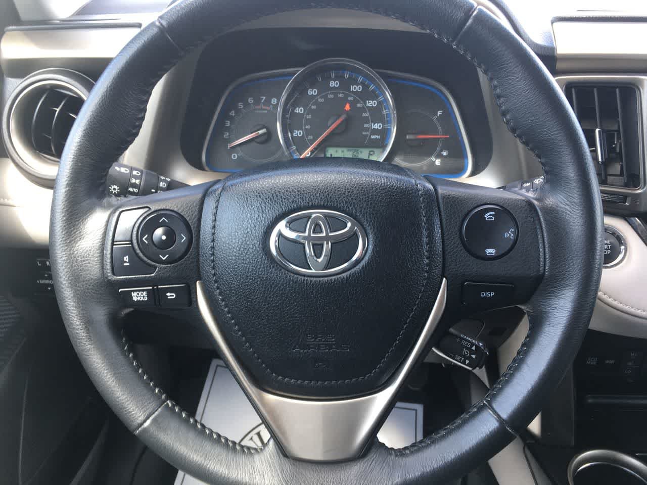 Used 2013  Toyota Limited image 19