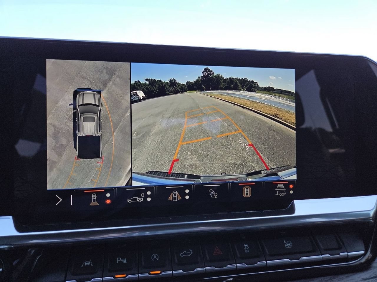 2026 GMC Sierra 1500 SLT - Photo 11