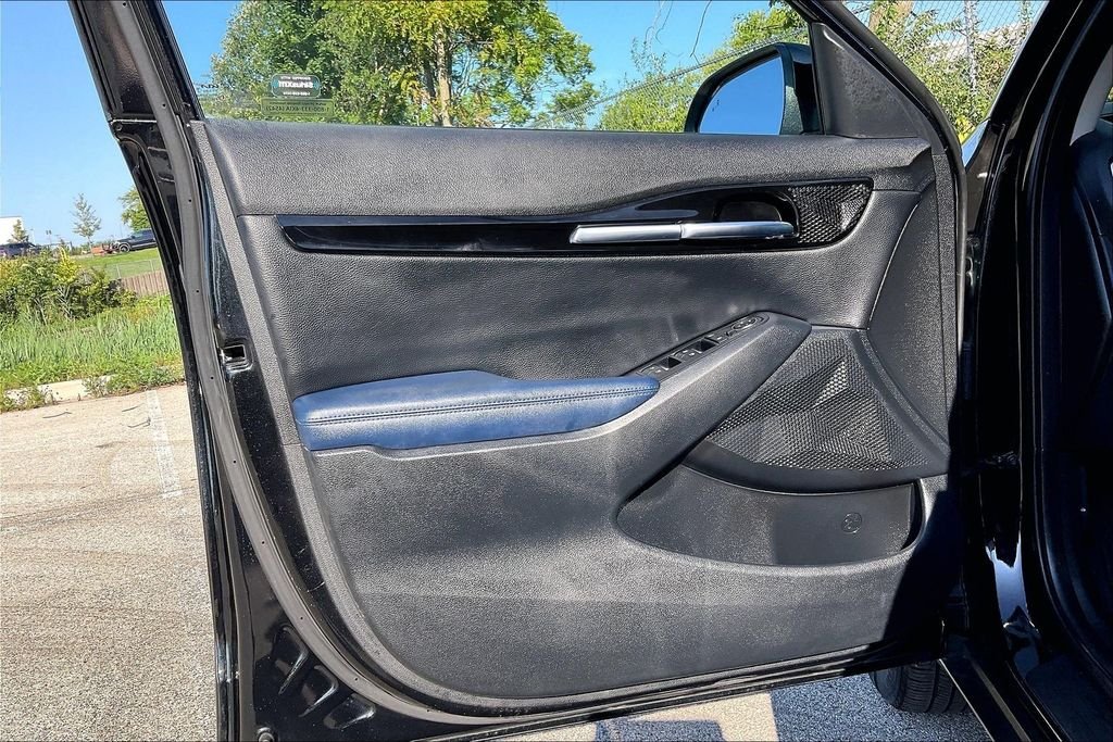Used 2024 Black Kia S image 22