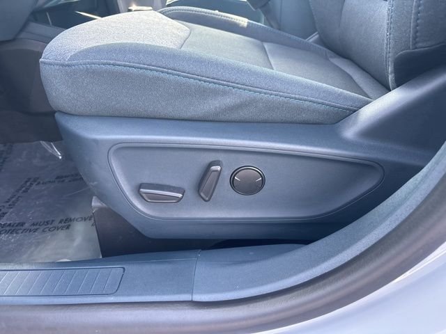New 2026 Space White Metallic Ford XLT image 45