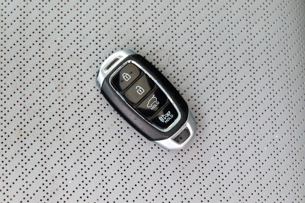 Used 2019 Sonic Silver Hyundai Limited image 58