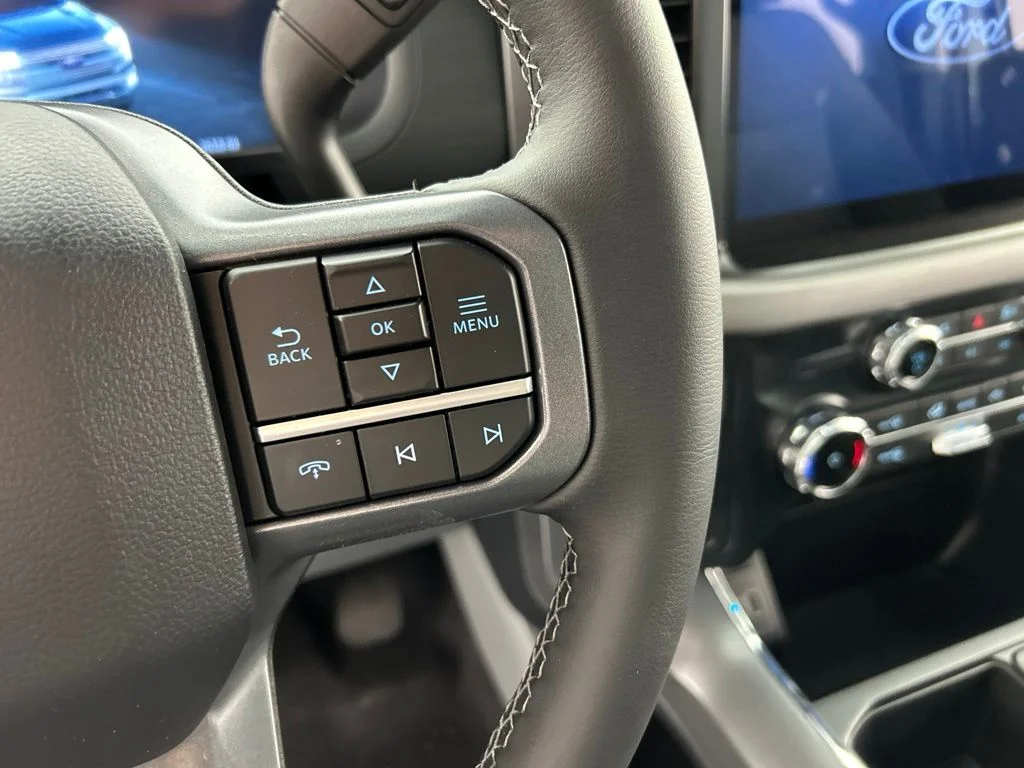 New 2026 Oxford White Ford XLT image 15