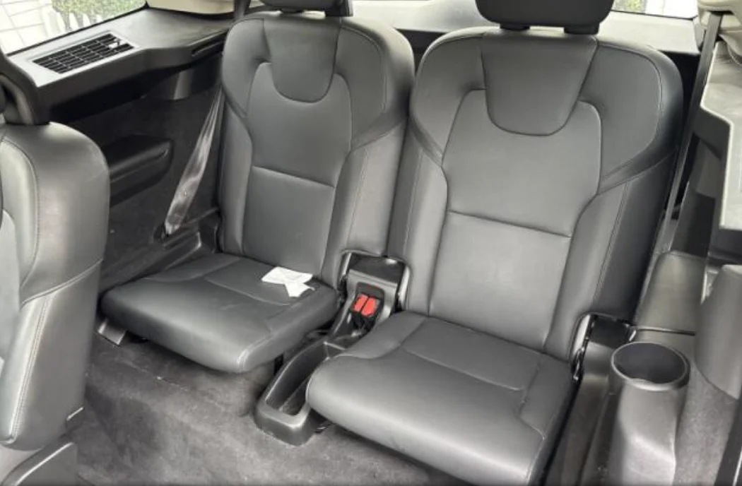 Used 2025 Gray Volvo T8 Plus image 10