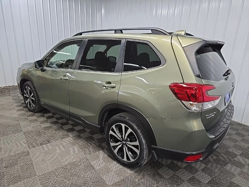 Used 2019 Jasper Green Metallic Subaru Limited image 9