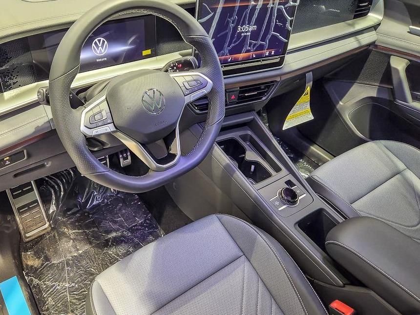 New 2026 Sandstone W/Deep Black Roof Volkswagen 2.0T SE R-Line Black image 9