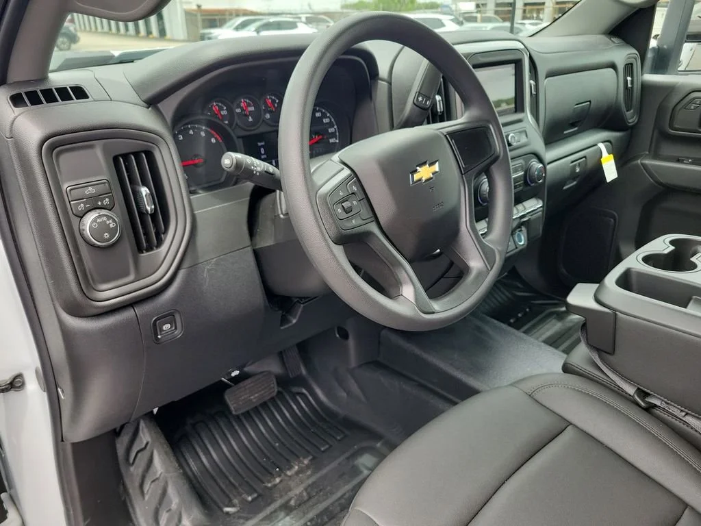 New 2026 Summit White Chevrolet WT image 2