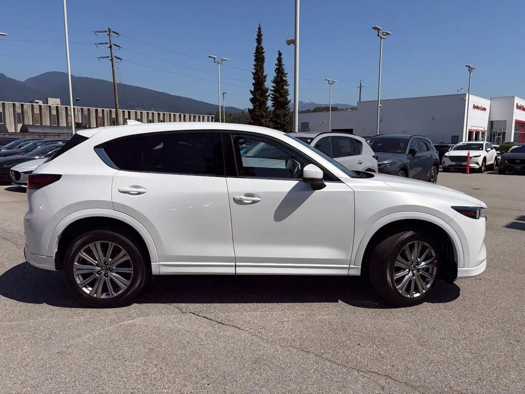 Used 2023 Rhodium White Metallic Mazda Signature AWD at BOSE sound,Turbo,AWD and a grea image 6