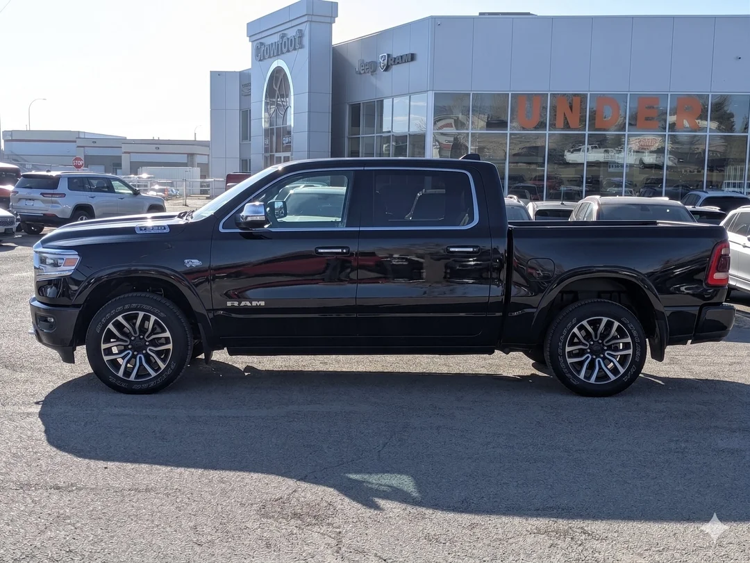 New 2026 Black RAM Limited Longhorn - - Pkg 27K - 5.7L HEMI V8 eTorque - Pano Sunroof - E?Locker Axle & More! image 5