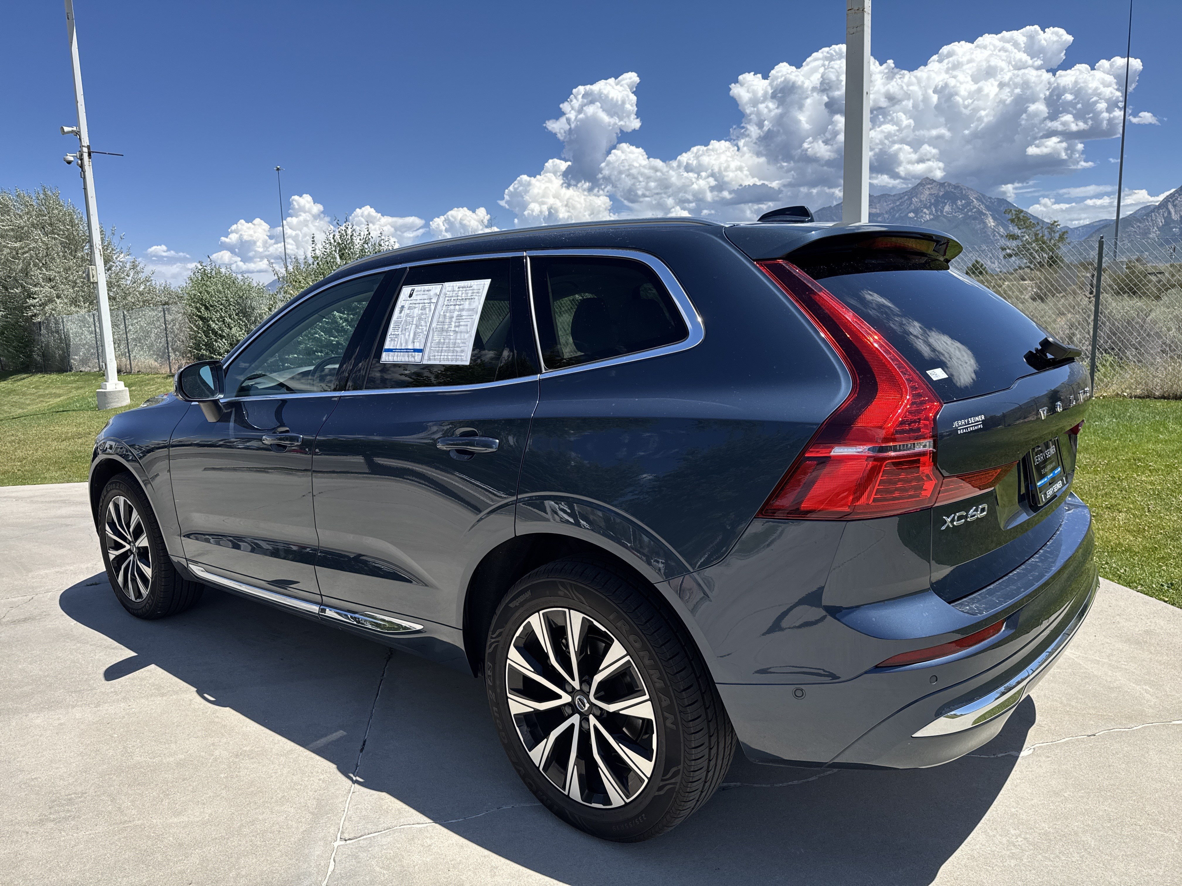 Used 2023 Blue Volvo Plus Bright Theme image 4