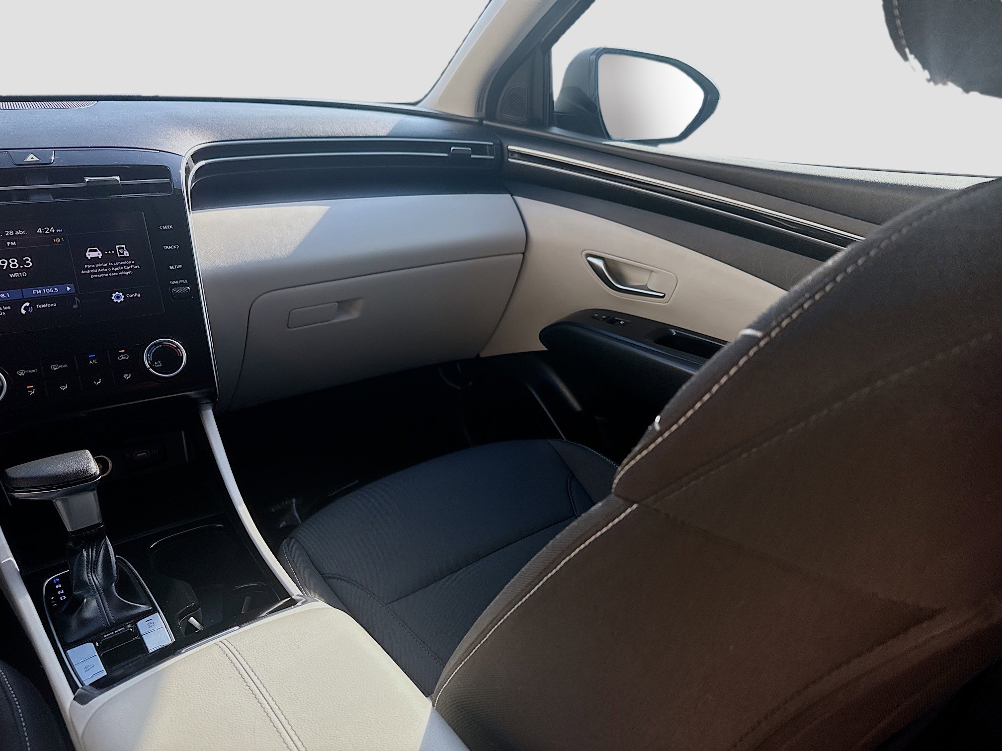 Used 2024 Hampton Gray Hyundai SE image 19