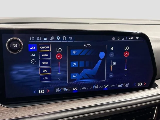 2025 Chevrolet Suburban Premier - Photo 19