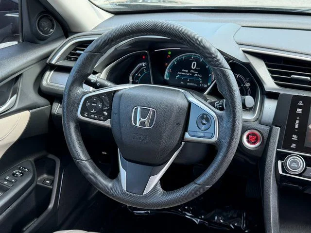 Used 2017  Honda EX image 35