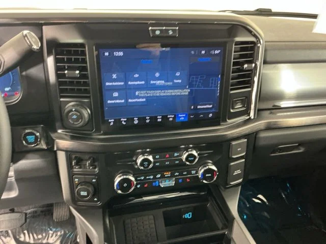 New 2026 Star White Metallic Tri-Coat Ford Lariat image 25