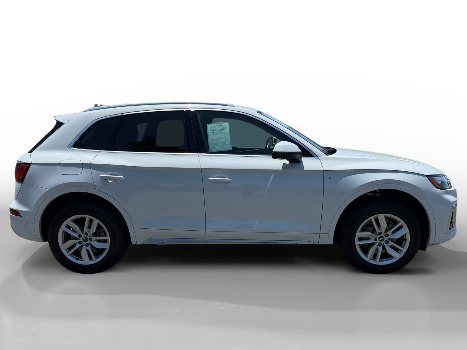Used 2023 Glacier White Audi 45 S line Premium image 6