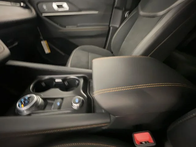 New 2027 Star White Metallic Tri-Coat Ford Tremor® image 21