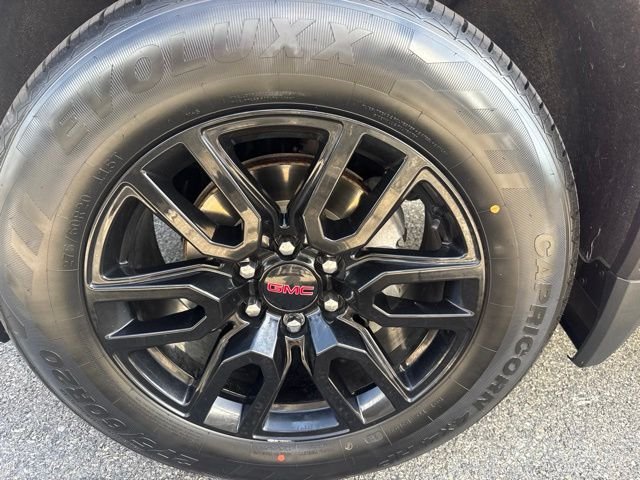 Used 2023 Red GMC Elevation image 4