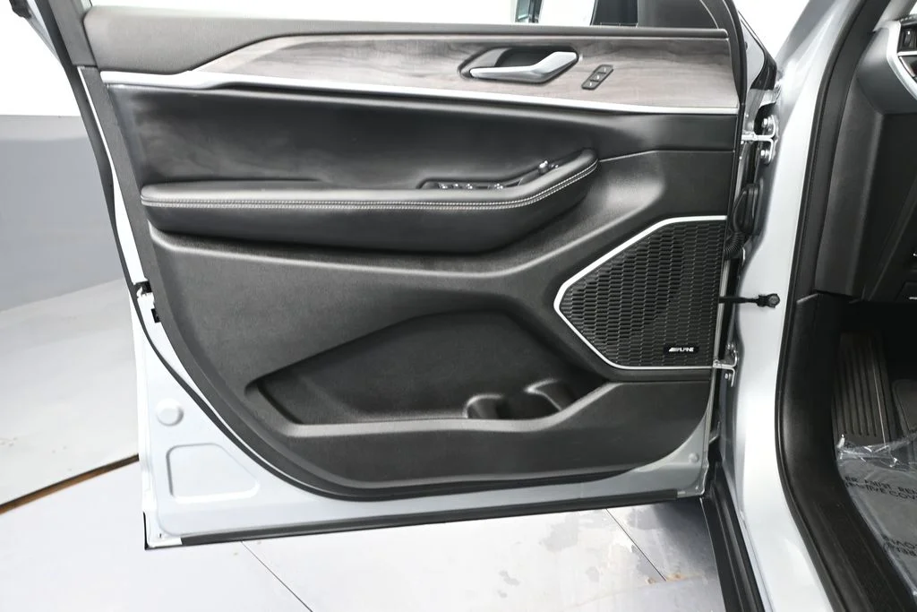 Certified Used 2022 Silver Jeep 4xe image 18