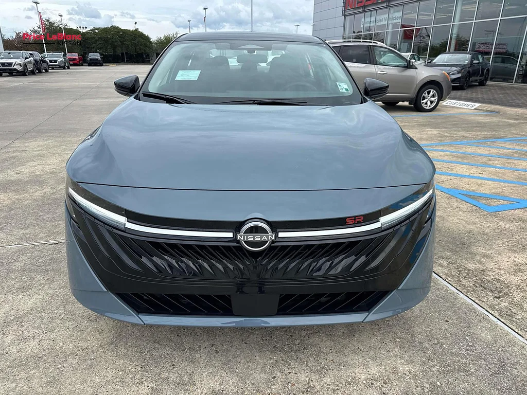 New 2026 Atlantic Gray Metallic/Super Black Nissan SR image 2