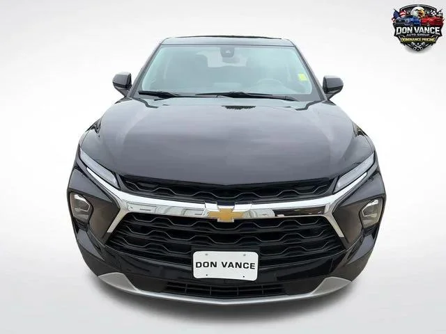 Used 2025 Black Chevrolet LT image 9