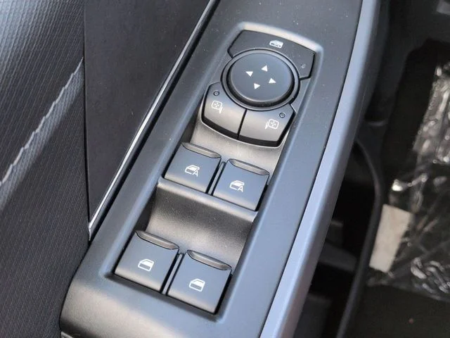New 2026 Oxford White Ford XLT image 22