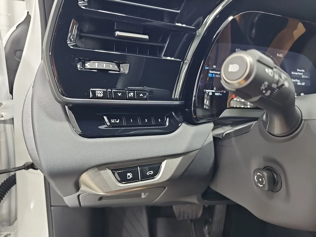 New 2026 Eminent White Pearl Lexus PREMIUM PLUS image 25