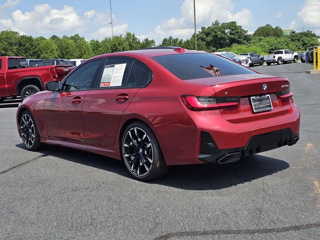 Used 2025  BMW M340i image 11