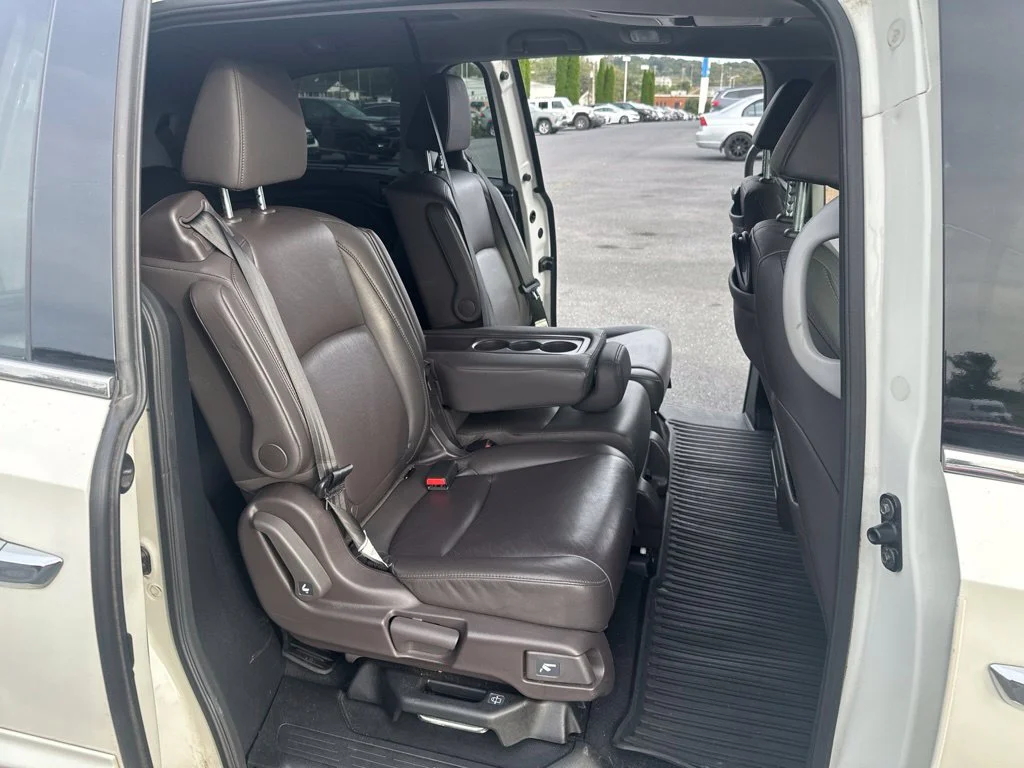 Used 2019 White Diamond Pearl Honda Elite image 13
