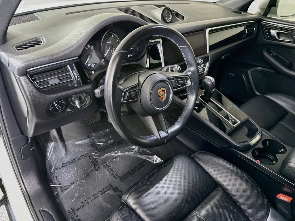 Used 2024 White Porsche Base image 19