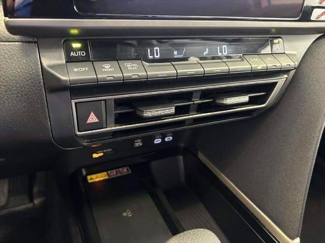 Certified Used 2025 CELESTIAL SILVER Toyota  image 22