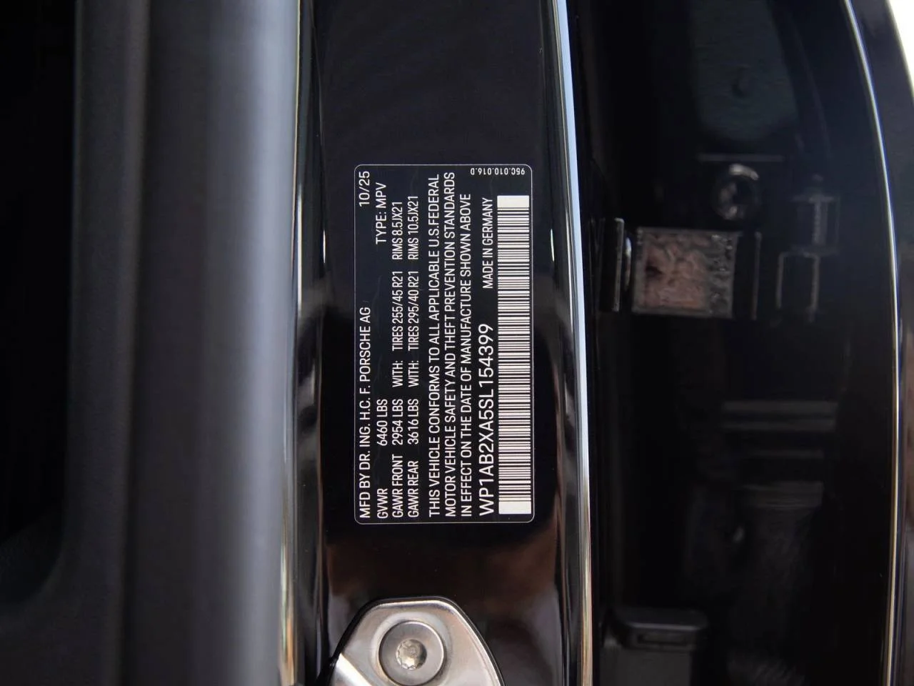 Used 2025 Black Porsche 4S image 29