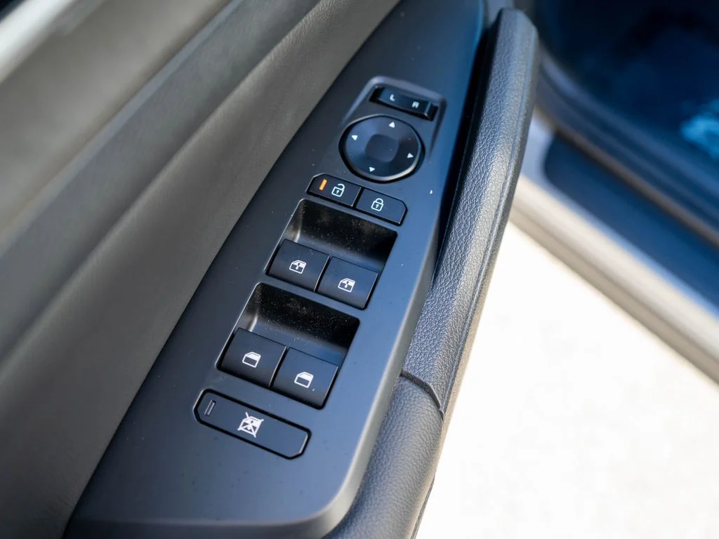 New 2026 Wolf Gray Kia X-Line image 16