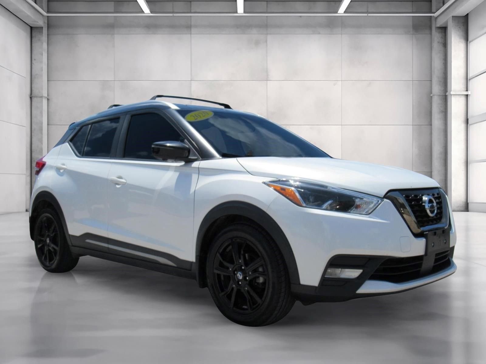 Used 2020 White Nissan SR image 1