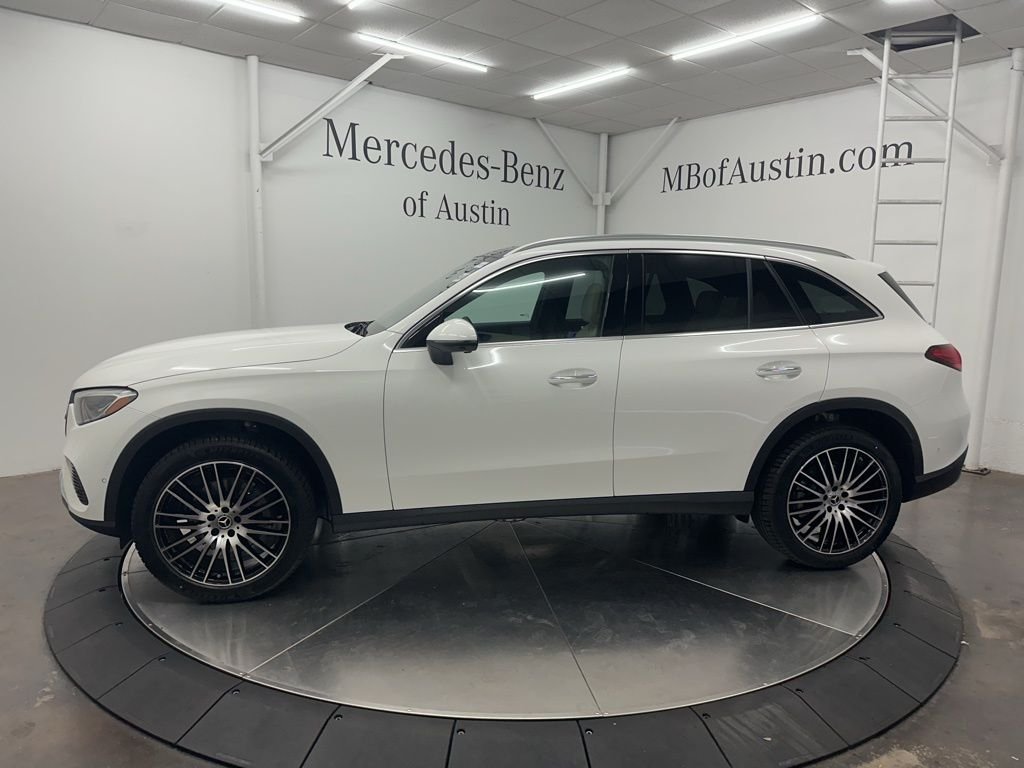 Used 2026 White Mercedes-Benz GLC 300 image 4