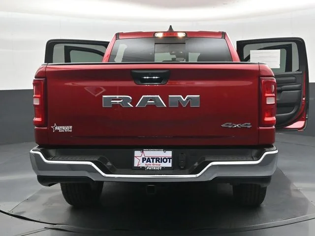 New 2026 Molten Red Pearl-Coat Exterior Paint RAM Tradesman image 48