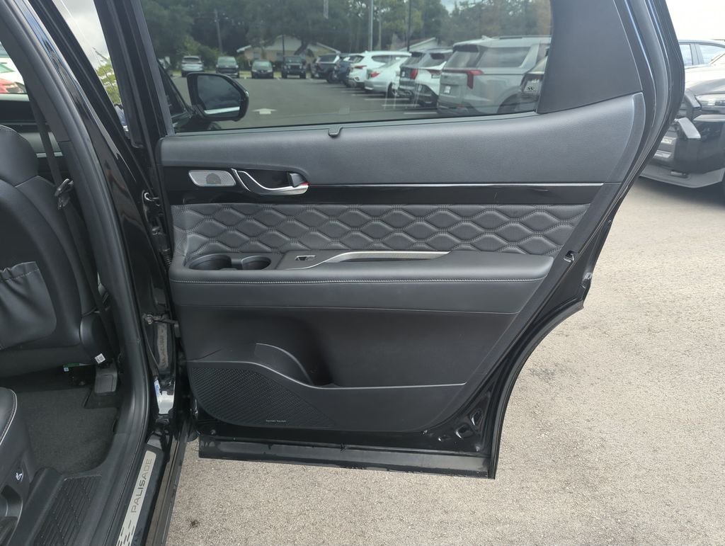 Used 2022 Black Hyundai Calligraphy image 35
