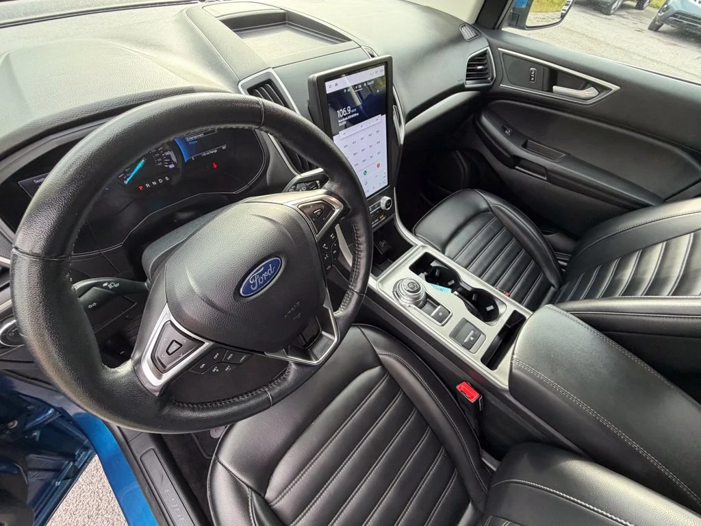 Used 2024 Blue Ford SEL image 19
