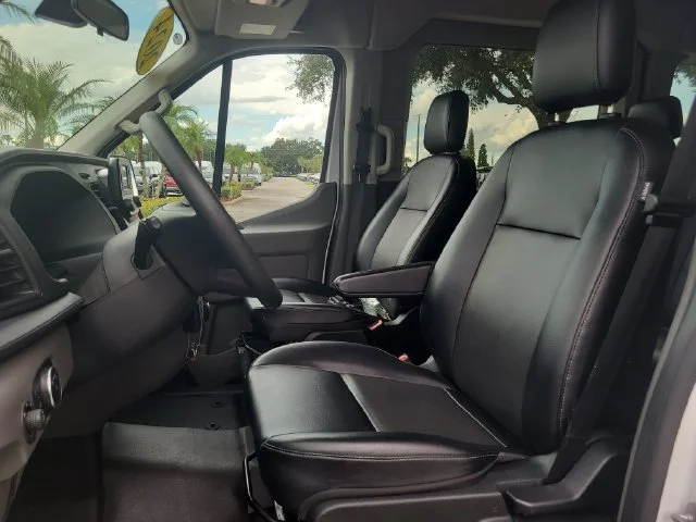 Used 2024 White Ford XL image 19