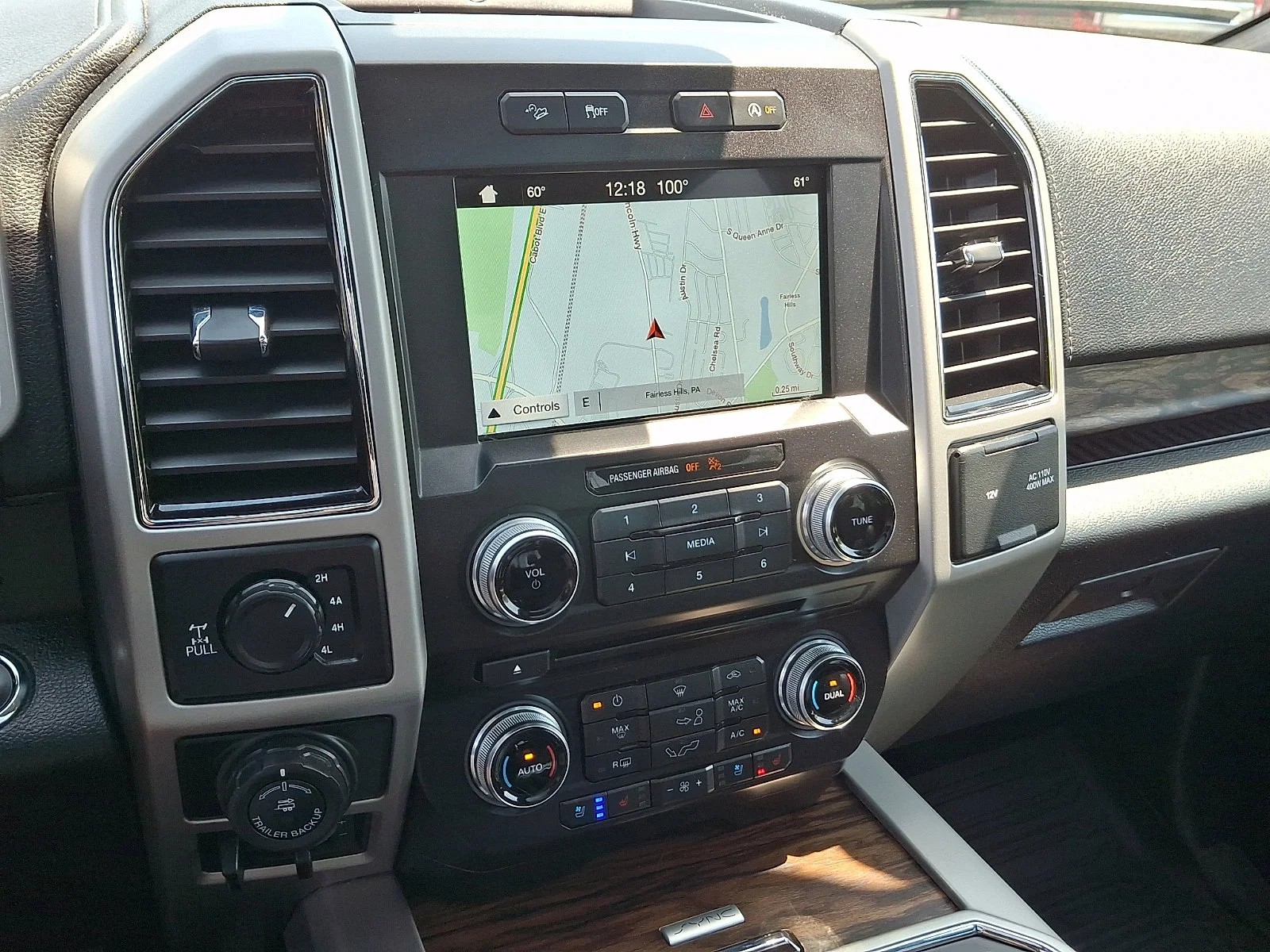 Used 2018 Shadow Black   G1 Ford LARIAT image 23