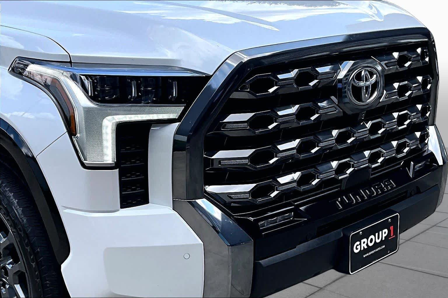 Used 2025 Wind Chill Pearl Toyota Platinum Hybrid image 30